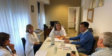 Arturo Rojas de visita en el  Hospital Neuropsiquiátrico Taraborelli