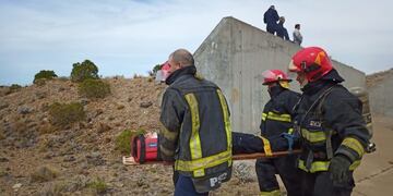 Capacitan a bomberos en salvamento y extinción de incendios en aeronaves