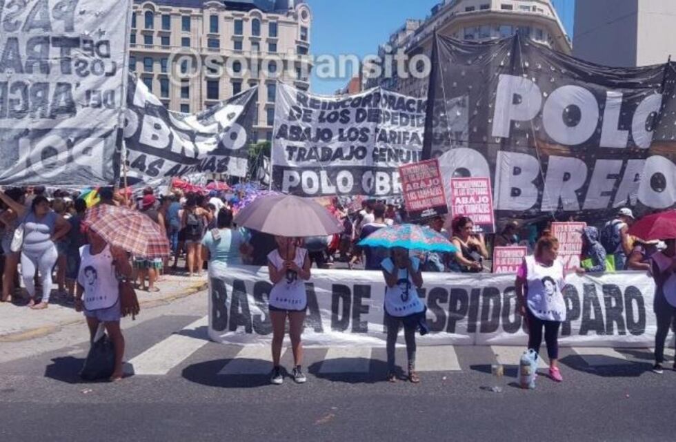 Corte y caos de tránsito en la 9 de Julio