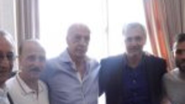 El ex entrenador fue distinguido en el Palacio Vasallo.