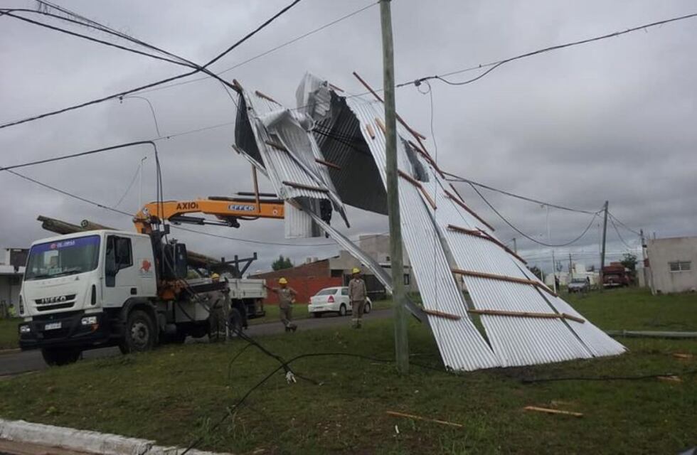 El viento voló el techo de un jardín de infantes en San Benito