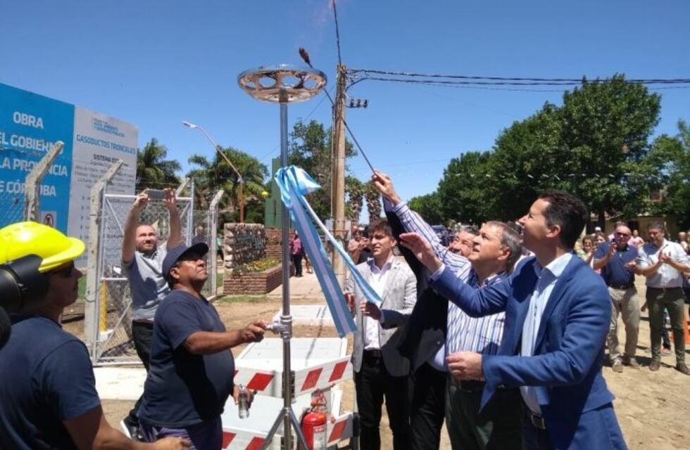 Schiaretti sigue inaugurando la obra del gasoducto troncal