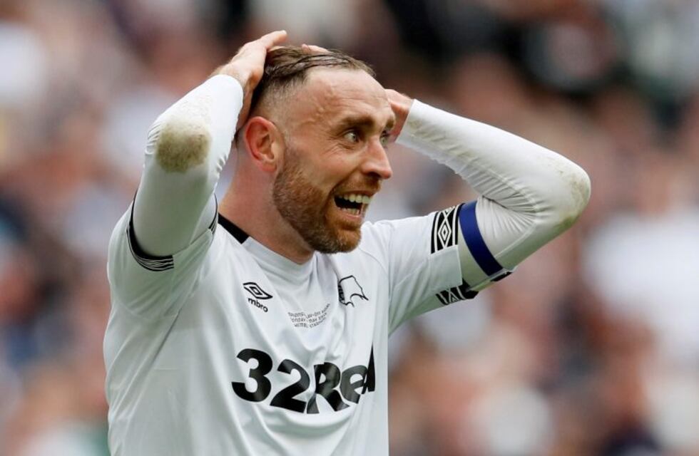 El capitán del Derby County tuvo un accidente vial al volver borracho de una fiesta y se lesionó la rodilla