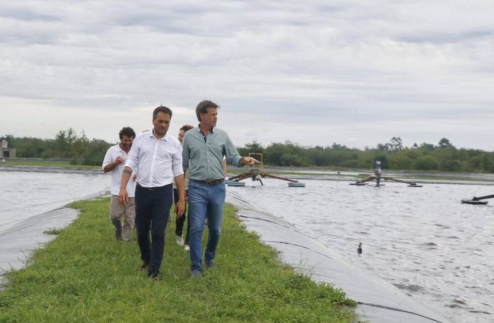 El ministro Cabandié recorrió la planta de efluentes de Gualeguaychú