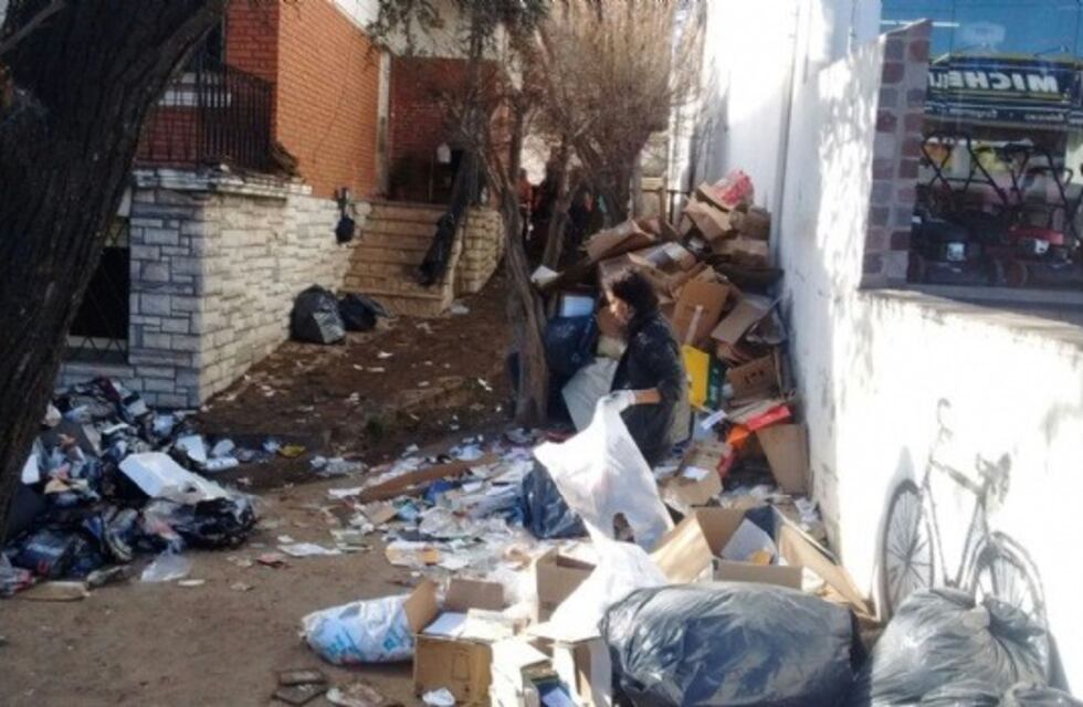 Aseguran que incendiaron un refugio nocturno para matar a una mujer