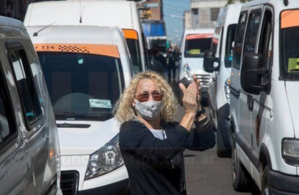 El municipio de Paraná autorizó a transportistas escolares a realizar otras actividades