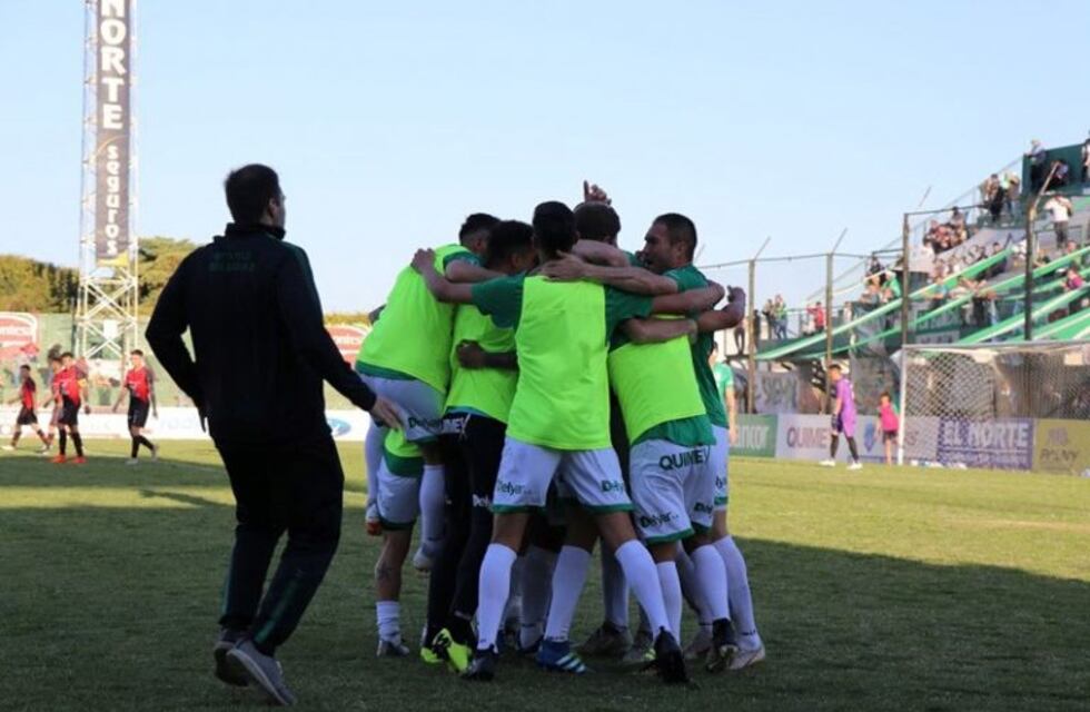 Douglas sigue por el camino de la derrota