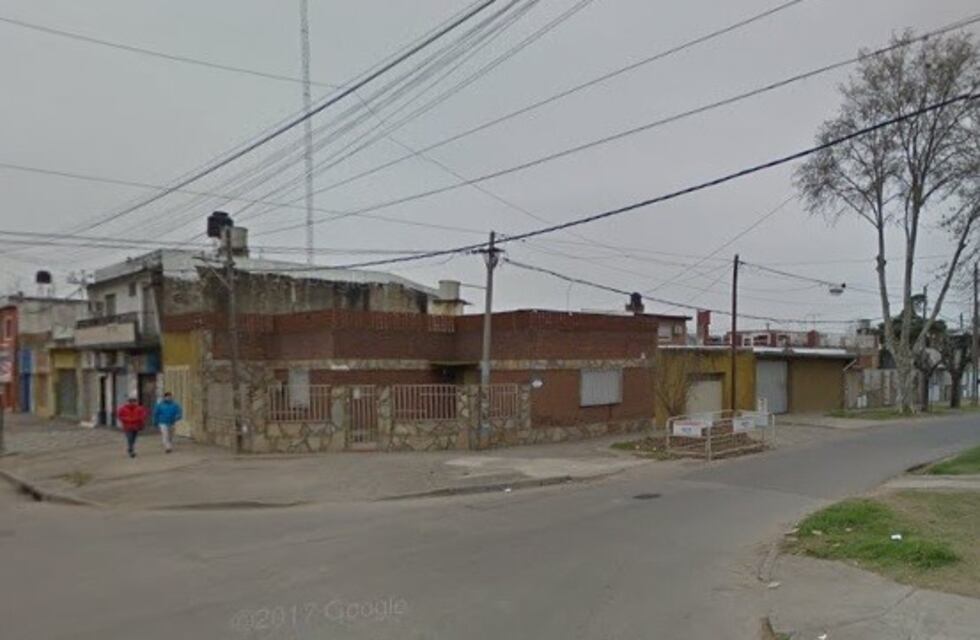 Familiares del empleado de Aguas apuñalado en una parada de colectivo marchan por seguridad