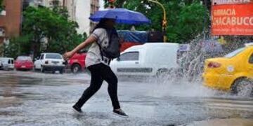 Se prevé además ocasional caída de granizo y fuerte actividad eléctrica\u002E