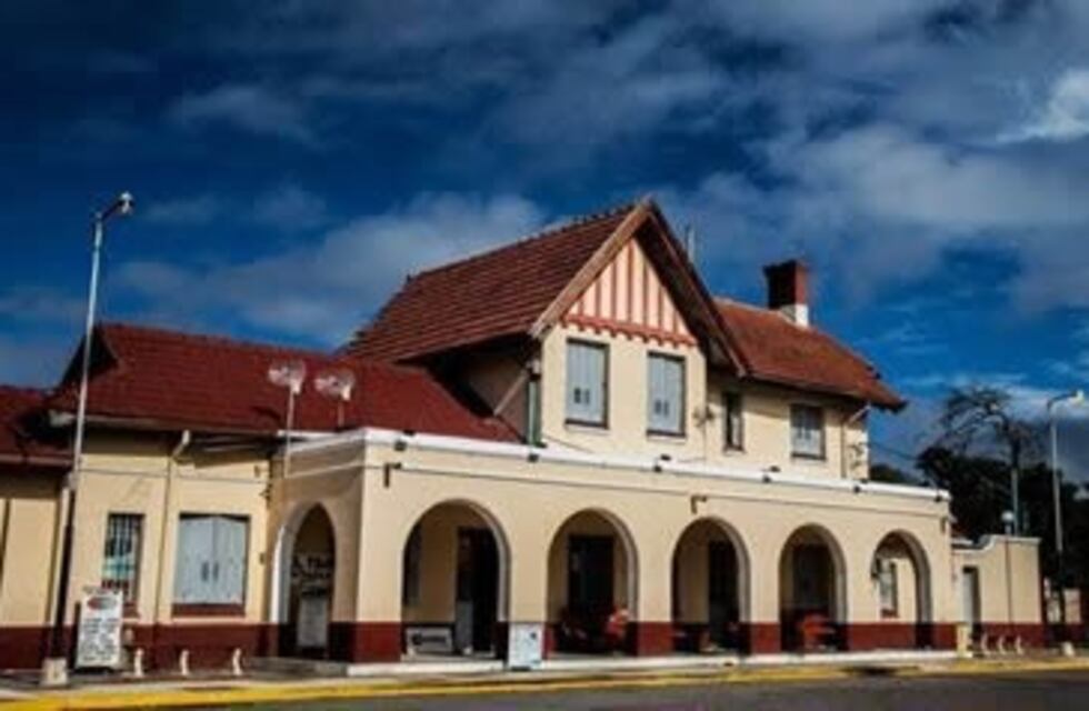 En plena cuarentena hizo una fiesta en el patio de su casa y ocho personas quedaron detenidas