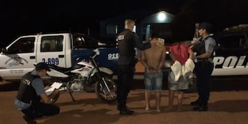 Los detenidos tenían en su poder una moto Honda que también fue secuestrada\u002E