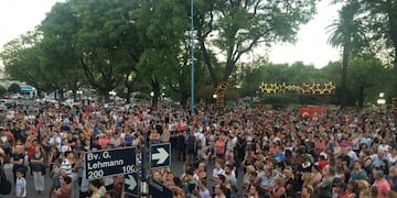 El inicio de la movilización por Justicia para Gonzalo Glaría se dio en la Municipalidad de Rafaela\u002E (Vía Rafaela)