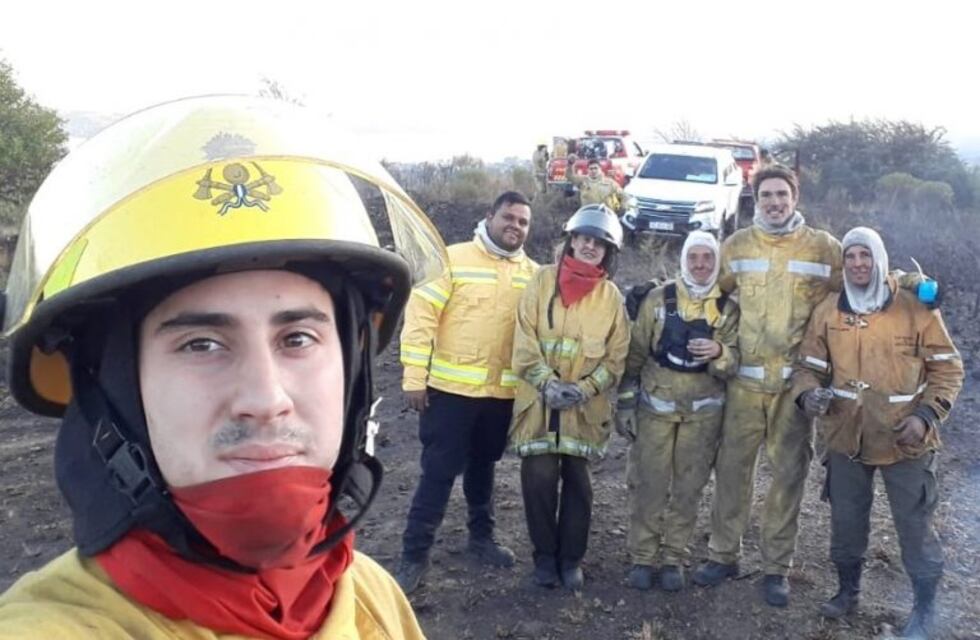 "Qué orgullo que puedan estar para cuidarnos siempre": el cariño de los carlospacenses hacia los bomberos voluntarios