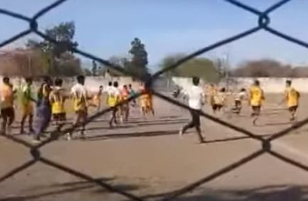 Jugadores a las piñas en la Liga Santiagueña de Fútbol