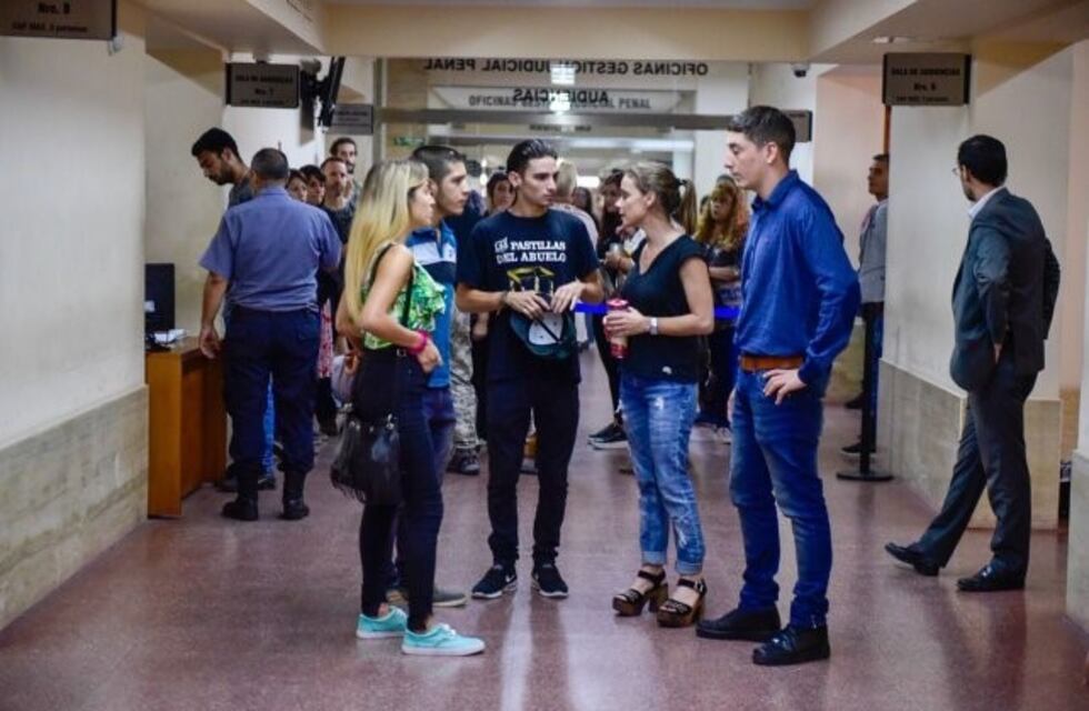 Uno de los jóvenes agredidos en las Cuatro Plazas denunció una nueva golpiza policial