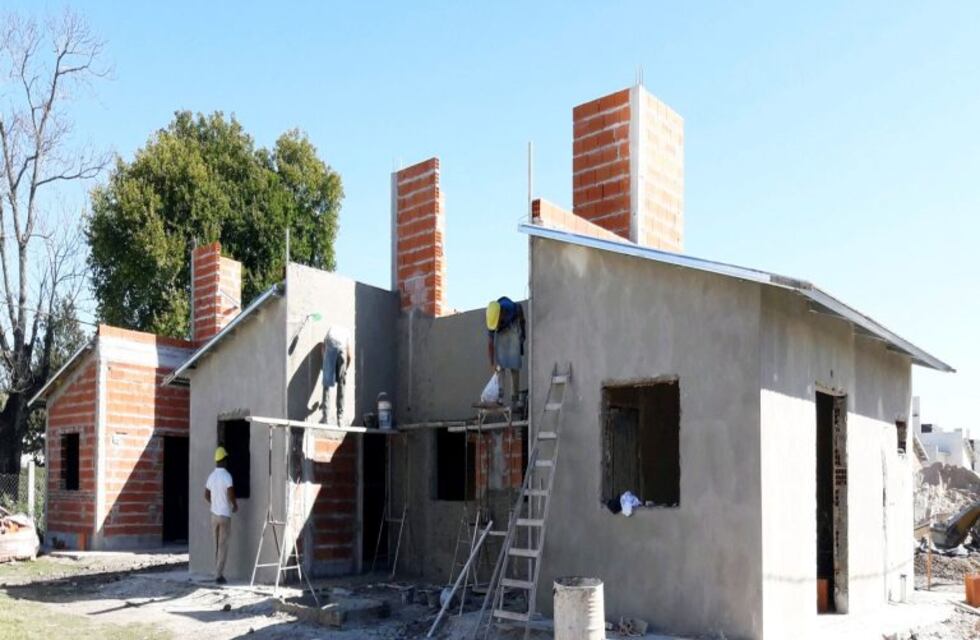 Construyen en Ceibas 10 viviendas sociales para familias sin recursos