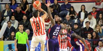 El Chuzito González, importante en la remontada con autoridad de la Gloria\u002E