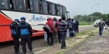 Trabajadores jujeños llegaron desde Mendoza\u002E