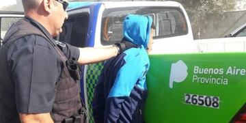 Un joven fue detenido por tratar de huir en medio de una requisa