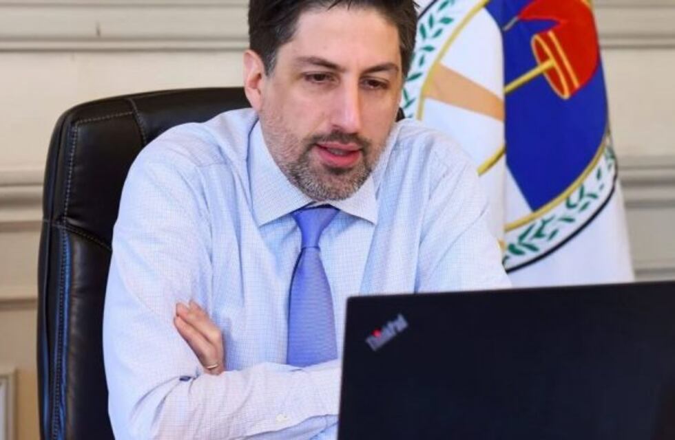 Nicolás Trotta confirmó que para últimos años de secundario "el ciclo lectivo se podrá extender hasta el 30 de abril"