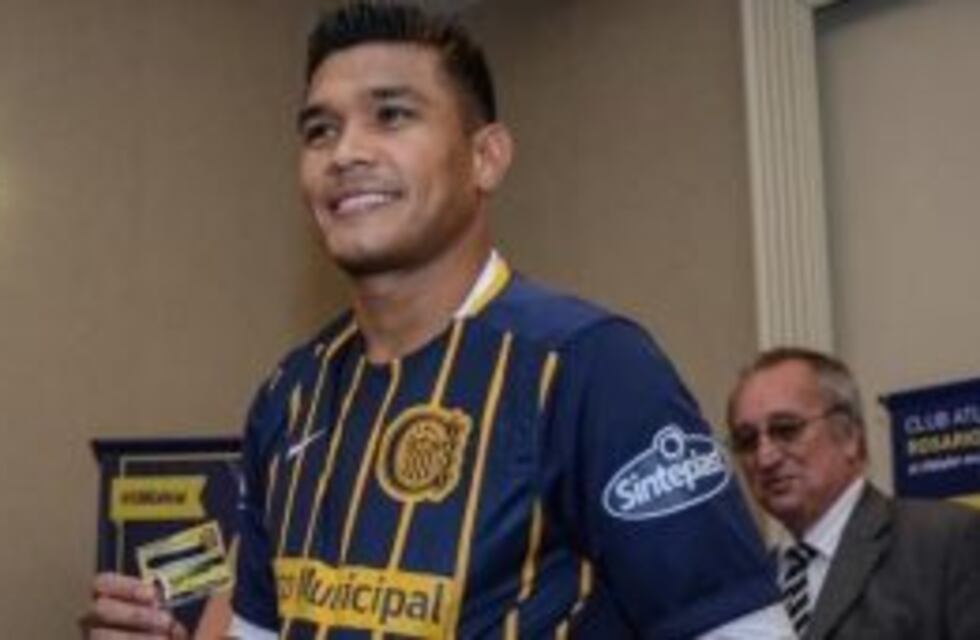 Teo Gutiérrez continuará seis meses más en Central