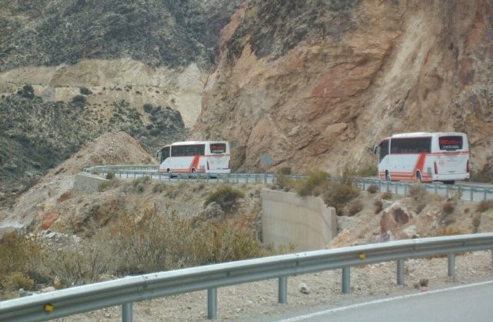 Testigo del accidente en Alta Montaña: 'Venían muy fuerte, parece que estaban jugando una carrera'