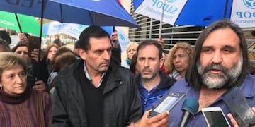 Los docentes bonaerenses marcharon en el día de ayer exigiendo una respuesta (web)\u002E