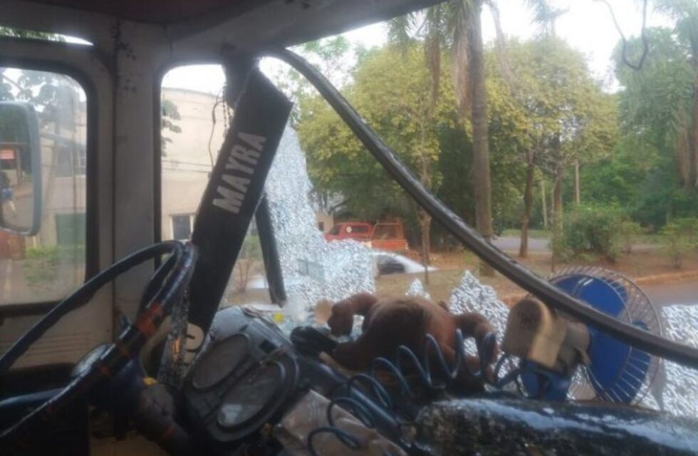 Encapuchados balearon un camión de mercaderías en Eldorado