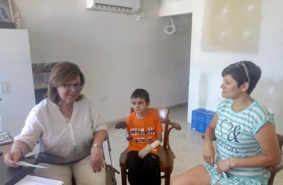 Juampi recibió una donación de la legisladora Graciela Brarda