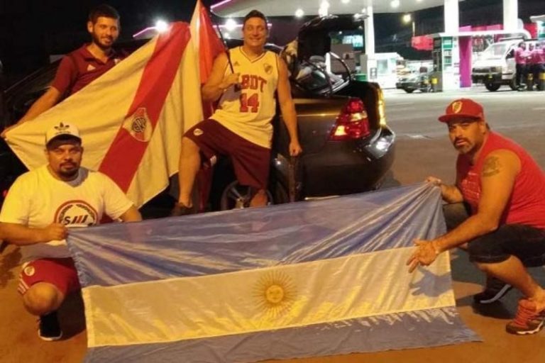 De Posadas a Lima por amor a River y con el sueño de la Copa