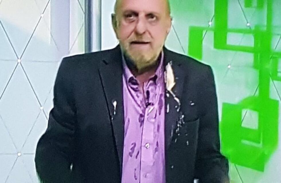 Horacio Pagani tropezó y se "bañó" en café