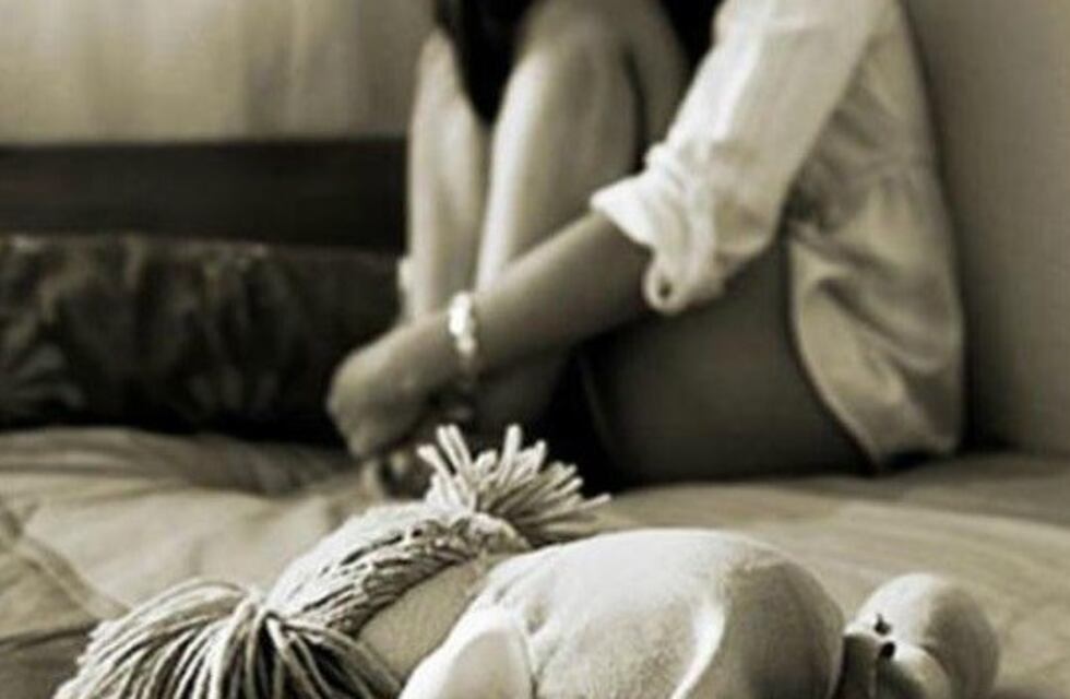 Era amigo de la mujer, pero lo denunció por haber manoseado a su hija