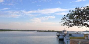El río Corriente no puede unirse con el Paraná, se secó el punto de encuentro por la bajante histórica\u002E