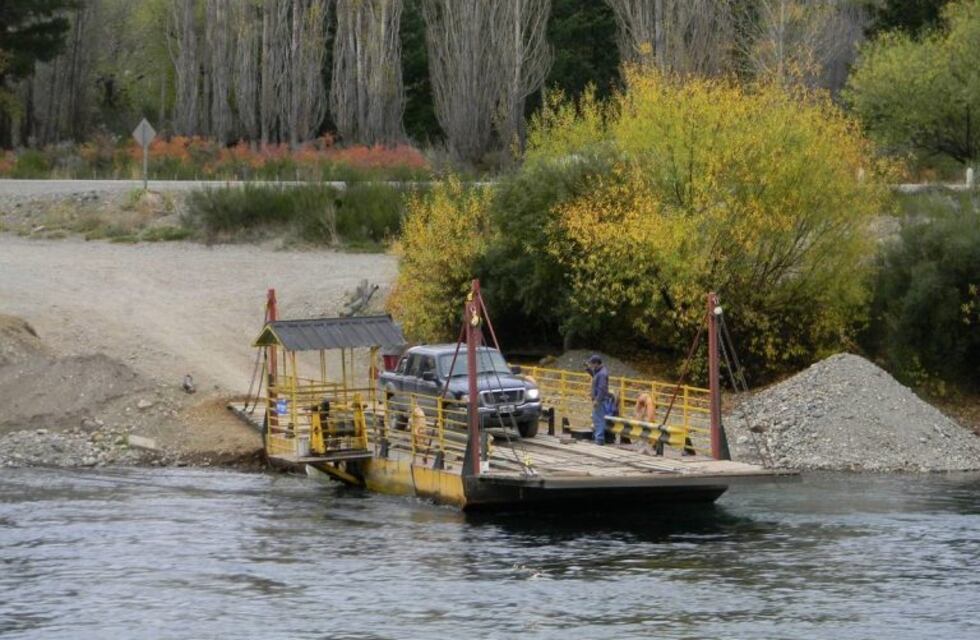 Interrumpirán el servicio de balsa de Villa Llanquín por mantenimiento