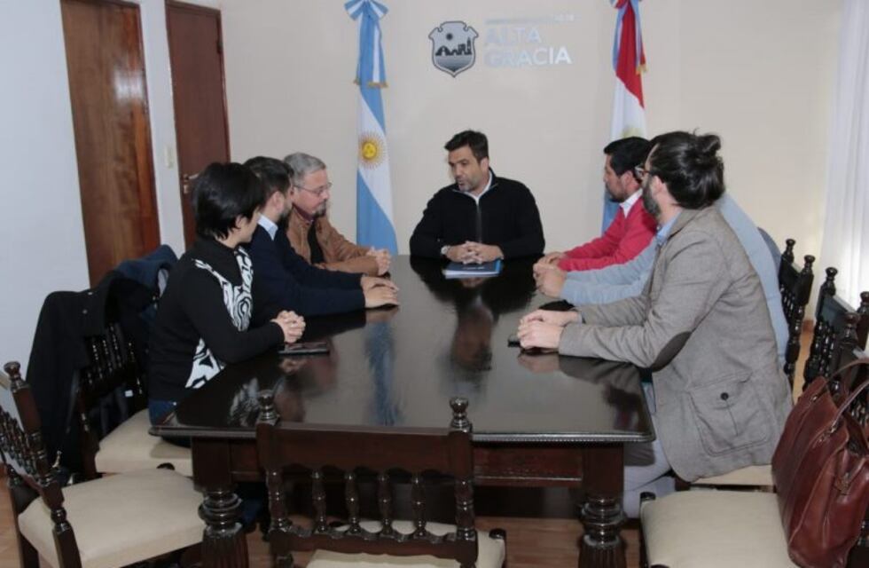 Reunión entre los intendentes Facundo Torres y Gabriel Musso