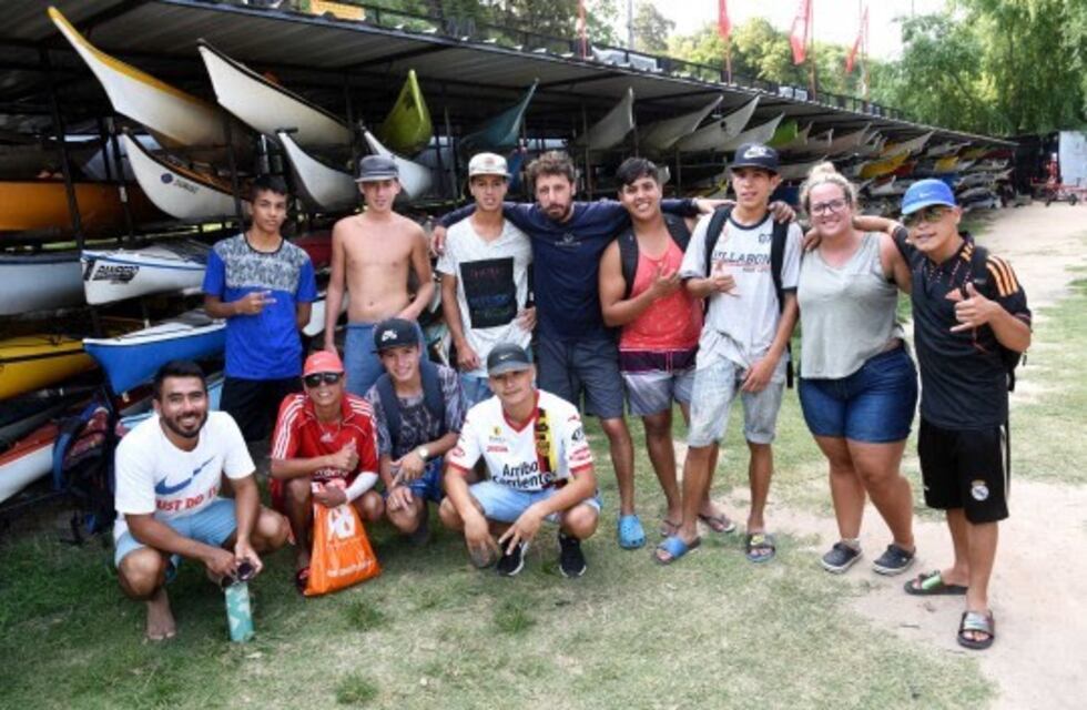 "La del arroyo", la embarcación insignia del club Malvinas Argentinas, vuelve al agua