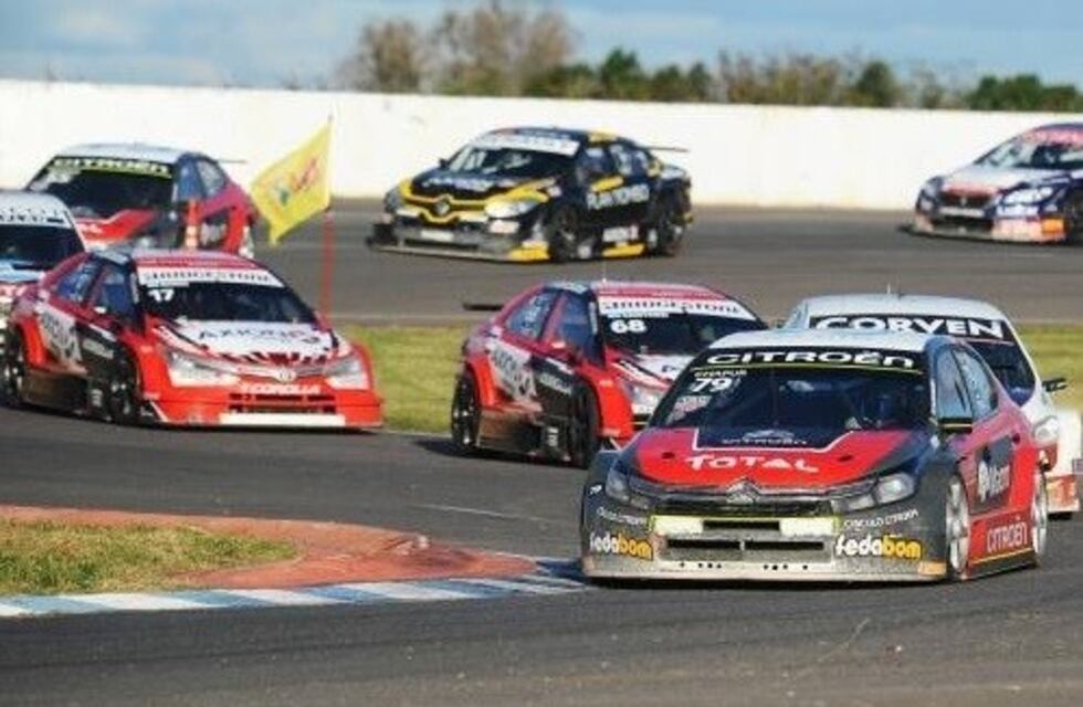 Facundo Chapur ganó la carrera clasificatoria del Súper TC 2000 en Rafaela