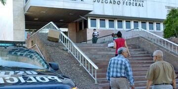 El Juzgado Federal quiere dar con el hombre que facilitaba los casamientos entre  los jubilados muertos y los beneficiarios truchos\u002E