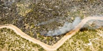 Los tres focos se activaron en la ruta provincial 14, kilu00f3metro 160, otro en cercanu00edas de la ciudad de General Acha, y otro en Santa Isabel, (AFP)