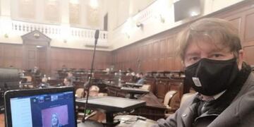 Diputado mendocino pide sanciones para quienes reivindiquen la dictadura