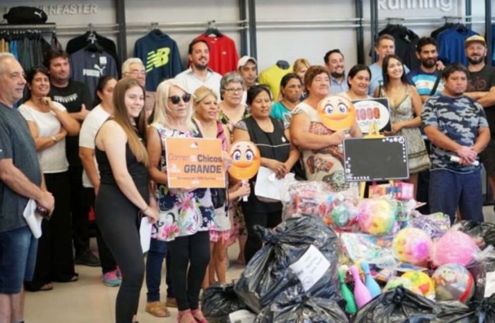 Luego de la correcaminata solidaria, entregaron juguetes a instituciones de Santa Rosa