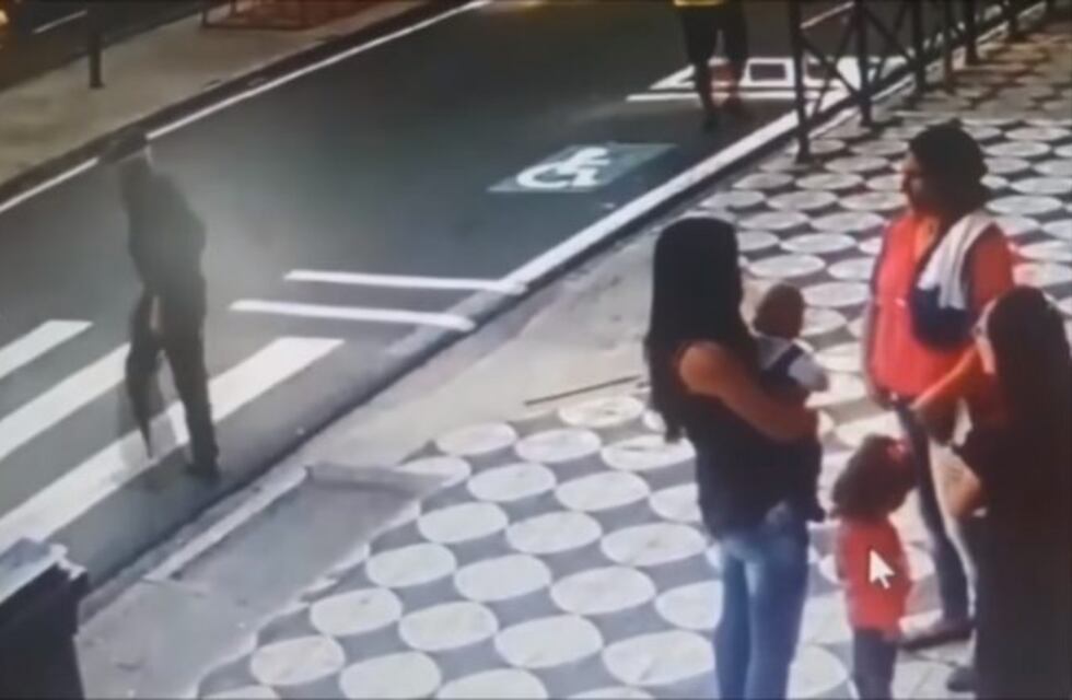 Atropellaron a un anciano y en las redes sociales aseguran que apareció un "ángel"