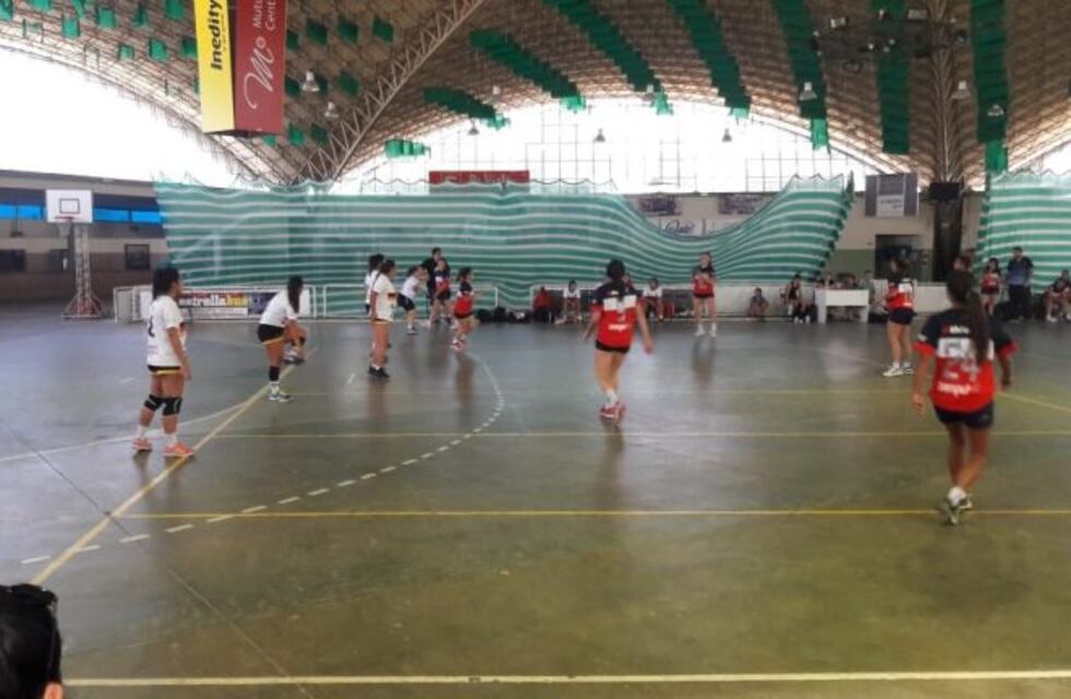 El handball femenino del Cutural con dos victorias y dos derrotas
