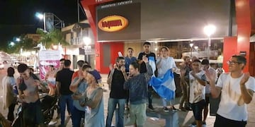 Festejos en Carlos Paz por el triunfo de Alberto Fernández\u002E