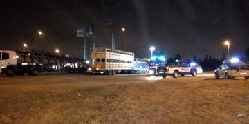 El accidente ocurrió en la ruta 36, y lo protagonizaron un Chevrolet Prisma y un camión de carga\u002E