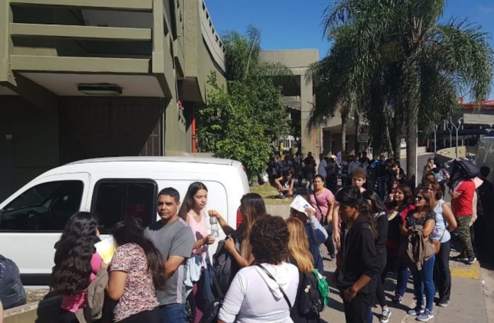 Boleto Educativo: Habilitan casi 15 mil tarjetas por día en Córdoba