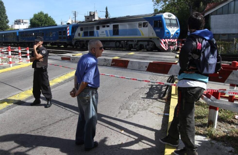 El tren San Martín, con servicio reducido: pusieron colectivos gratis