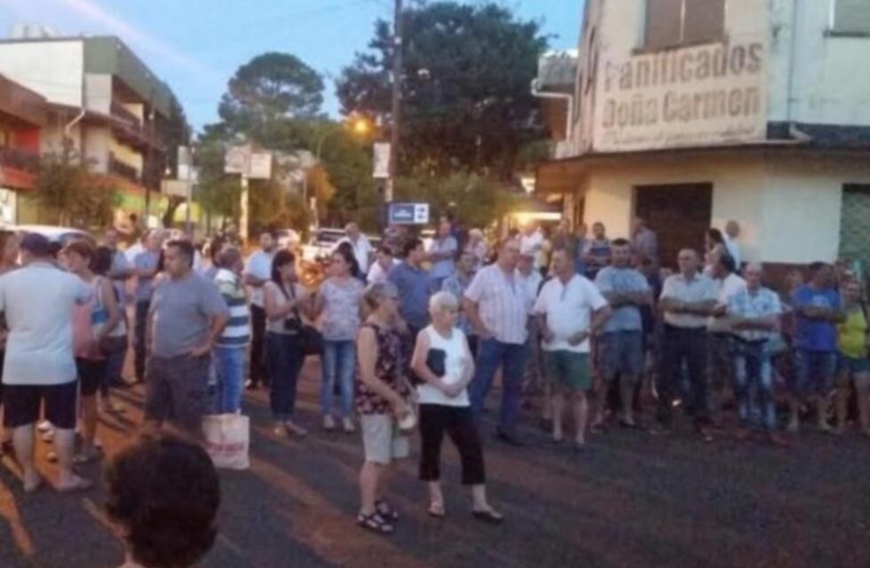 Vecinos de Montecarlo se movilizaron para reclamar seguridad