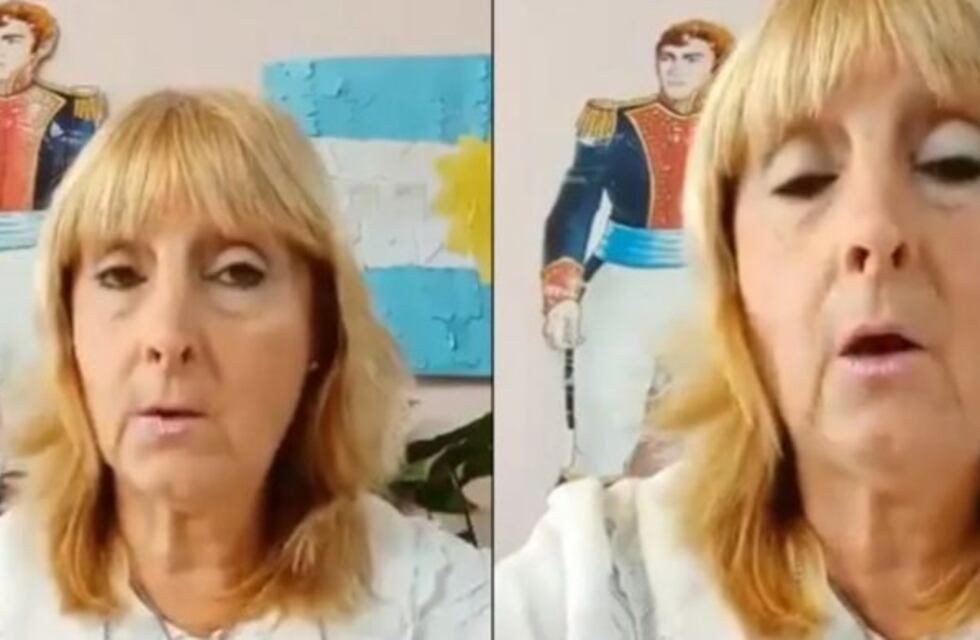 Video: una maestra fue interrumpida por sus perros durante un acto virtual y no pudo contener su bronca