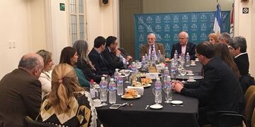 Miguel Lifschitz se reunión con el Colegio de Magistrados y Funcionarios Judiciales\u002E (Ministerio de Seguridad)